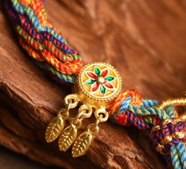 #TB001 Buddhavow Tibet's Hand-Woven Style Hand Rope Lucky Five Masters Colorful Reincarnation Knot String Bracelet：圖片 6