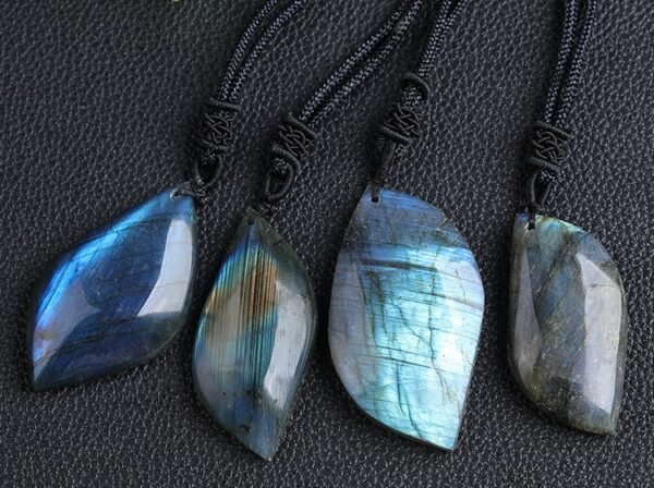 #GN015 Buddhavow Natural Labradorite Leaf Blue Moonlight Raw Polished Shaped Nude Stone Jewelry Crystal Necklace Pendant：圖片 3
