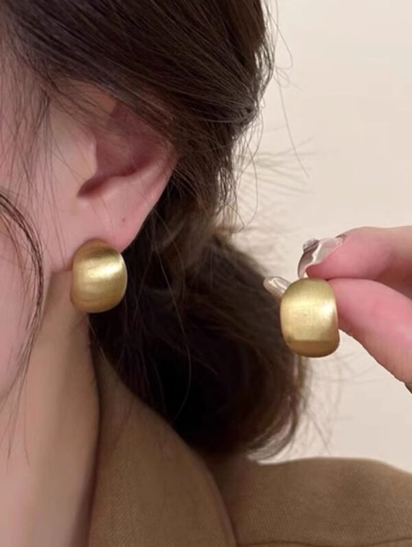 #ER005 Buddhavow Gold Hong Kong Style Niche Design light luxury Metal Earrings Jewelry：圖片 9